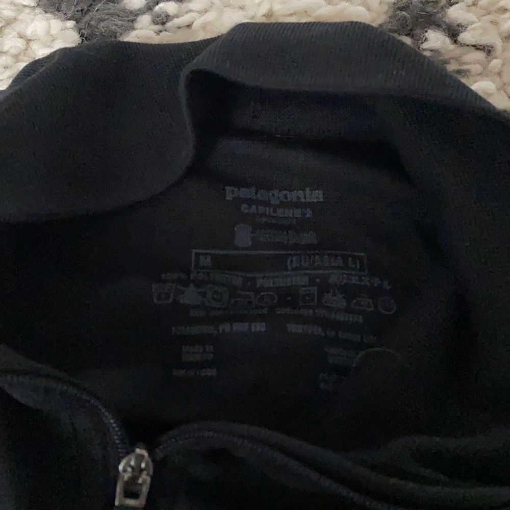 Black Patagonia pullover - Picture 8 of 11